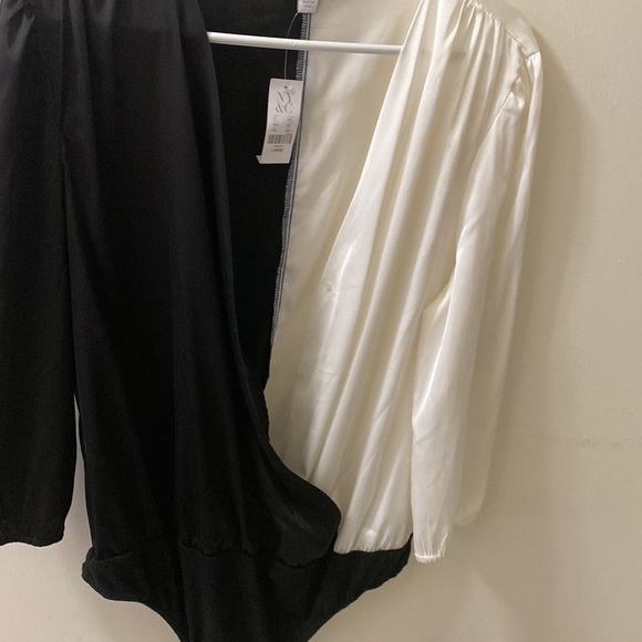 NY&Company Color Block Bodysuit Black & white - Picture 3 of 7